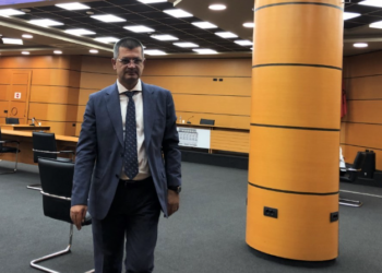 KPA pezullon nga detyra Prokurorin, e çon 1 vit në shkollë –