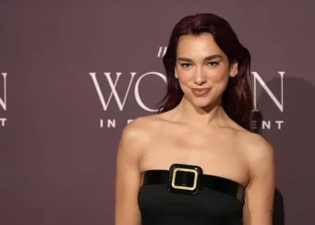 “Kam prenotuar suitën”, Dua Lipa merr ftesë publike nga futbollisti… –