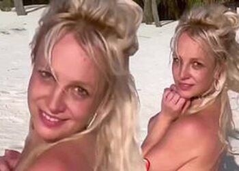 Britney Spears publikon videon nudo nga plazhi –