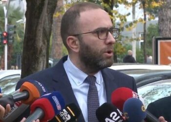 Ja si do vijojë aksioni opozitar –