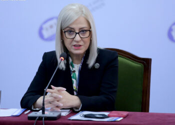 Kriza në Kuvend, Nikolla gropos çështjen e mandatit të Xhaçkës –