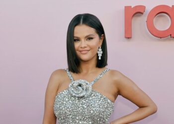 Selena Gomez rigjen dashurinë, ja me kë e konfirmon romancën –
