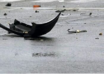 Aksidenti i rëndë, mjeti del nga rruga dhe përmbyset –