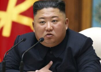 Kim Jong Un urdhëron forcat e armatosura të përgatiten për luftë –