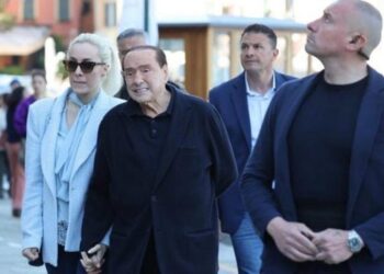Fëmijët e Berlusconit duan të shesin pronat e tij –