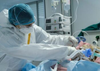 Sindroma e “mushkërisë së bardhë”, Pneumonia misterioze u shfaq në… –