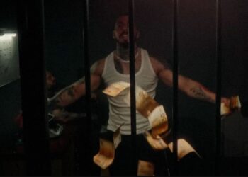 Don Leon vidhte ATM-të dhe më pas shfaqej dhe digjte paratë në video –