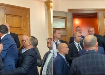 VIDEO/ Kuvend, deputetët e opozitës përplasen me gardistët –