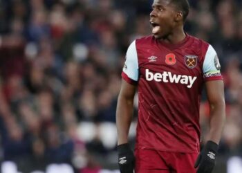 Grabitje në shtëpinë e lojtarit të West Ham, familja e tij ishte… –