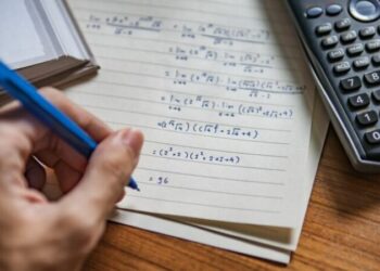 PISA 2022/ Përkeqësohen aftësitë e15-vjeçarëve në shkencë e lexim –