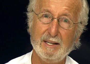 Me një foto në krah të Mirush Kabashit, reagon Luizi: Lamtumirë… –