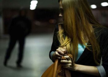 Përndiqte një vajzë prej disa muajsh, pranga 27-vjeçarit në Tiranë –