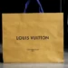 Louis Vuitton tregon dhuratën e Krishtlindjeve për punonjësit –