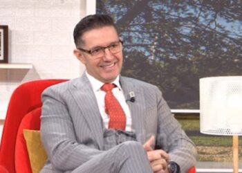 Burri solli gruan dhe të dashurën njëkohësisht në klinikë –