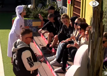 “Je gocë bobe”, batuta e Romeos që acaroi Erjolën/ Ja ç’ndodhi…(VIDEO) –