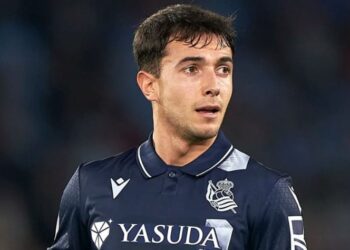 Në garë me Arsenalin, kush është mesfushori që po kërkohet nga Bayern –