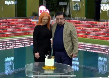 VIDEO/ Gazi feston ditëlindjen e 60-të, surprizohet nga bashkëshortja –