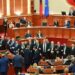 të luftojmë trup me trup –