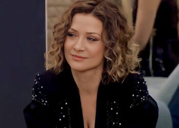 Vajzat flasin për Eglën: Ajo është… –