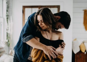 Këto çifte mund të përfundojnë të martuar edhe pse s’përshtaten –