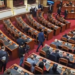 VIDEO/ Momenti epik, Bardhi flak xhaketën dhe i turret Ramës –