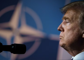 Trump shkund aleatët e NATO-s –