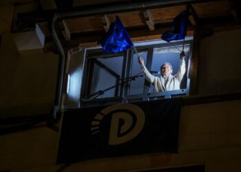 Kongresi i SHBA të hetojë lidhjet e Soros me Shqipërinë, u shfaq si padron… –