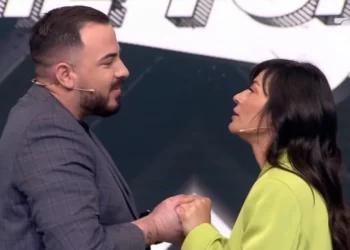 VIDEO/ Ç’po ndodh? Pas Ina Kollçakut, Ronaldo puth edhe Zhaklinën… –