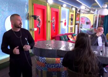 VIDEO/“S’ke shoqet që të bëjnë ham-ham”, Françeska debaton me Romeon –