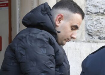 Shkoi në Irlandë me gruan, shqiptari kapet me drogë/ Borxhi 15 mijë eurosh, ja sa dënohet… –