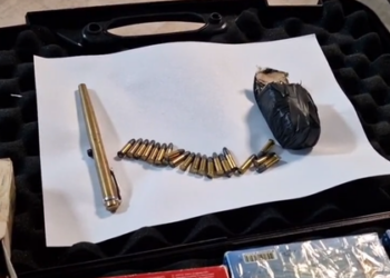 VIDEO/ Arsenal armësh, ja stilolapsi i veçantë që u zbulua në Vlorë –