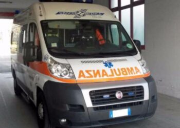 Plas arma në një lokal, raportohet për tre të plagosur –