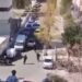 VIDEO/ Shqiptari përplas motorin e policisë me makinë, agjentët qëllojnë me armë… –