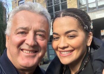 Rita Ora uron babain e saj për ditëlindje, e suprizon me dhuratën… –