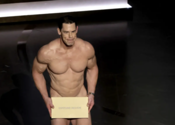 Ishte lakuriq John Cena? Ja përgjigja e pyetjes që i mundoi të gjithë –