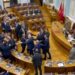 VIDEO/ Përleshje mes deputetëve në Parlament, çfarë ndodhi…