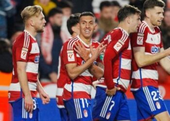 Uzuni shkëlqen me dy gola, por Granada mposhtet në Spanjë –