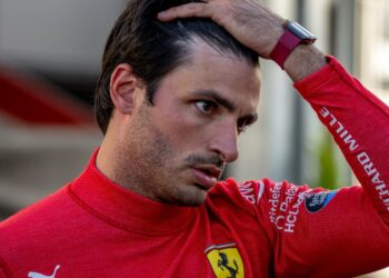 Piloti i Ferrarit humb garën e Arabisë Saudite, ja kush e zëvendëson –