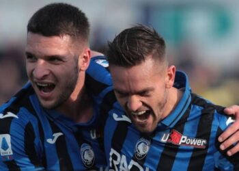 E pëson edhe kolegu i Gjimshitit, i grabitin shtëpinë teksa luante –