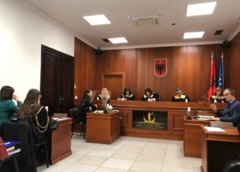 Për herë të parë, KPA rishikon një vendim shkarkimi nga vetingu –