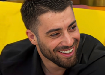 I kërkoj falje nënës sime… –