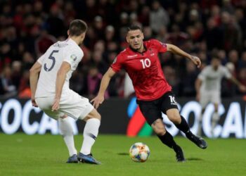 Rey Manaj në formë të shkëlqyer, nuk i shpëton syrit të Sylvinhos –