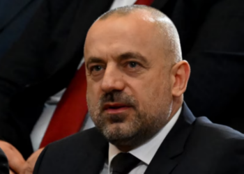 Një vit nga sulmi në Banjskë, kush e mbron Radoiçiçin në Serbi?