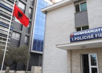 Fier, 47-vjeçari me precedentë dhunon barbarisht çiftin e të bashkëshortëve të moshuar