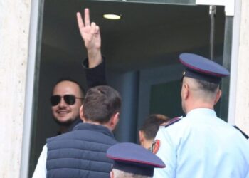 Apeli tejkalon afatin, Salianji ripërsërit kërkesën për zbardhjen e vendimit