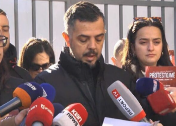 Vrasja e Martinit/ Protestë ditën e hënë në 17:00, organizatorët: Manastirliu të dorëhiqet, do konsiderojmë dhe bojkotin e mësimit