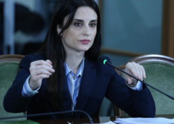 Raporti i KLSH, PD kërkon dorëheqjen e Emiriana Sakos