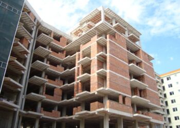 Punëtori bie nga pallati në ndërtim në Vlorë, në gjendje të rëndë i riu – Aksidentet në punë në rritje