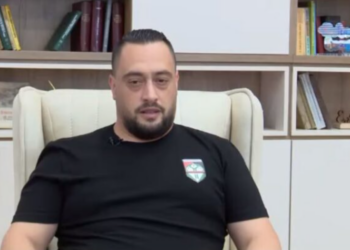 Elton Arbana i jep tenderin e “Katër Rrugëve” Nuri Ballës, 200 MLN lekë për poçat rrugës