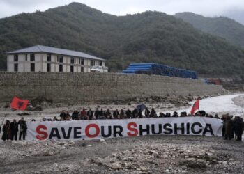 Nuk ju morën për bazë kërkesat/ Punimet në Shushicë rifillojnë pavarësisht protestave të banorëve